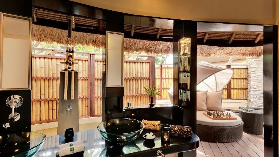 Oceanview Pool Villa at Banyan Tree Vabbinfaru, view 3